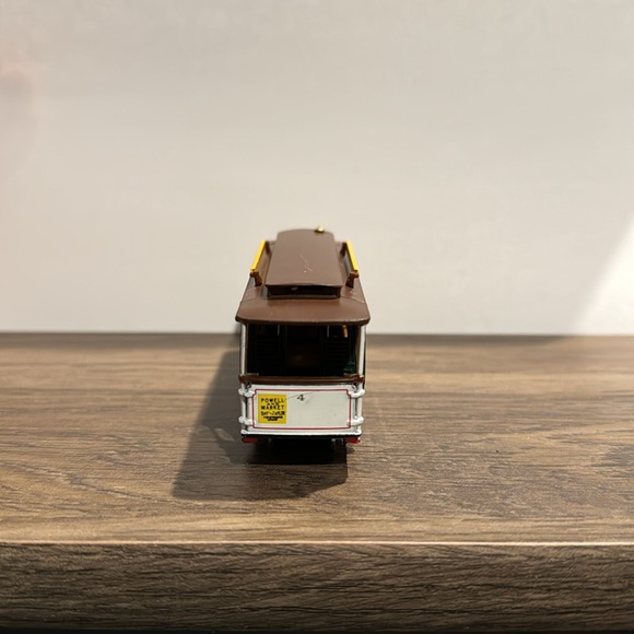 Vintage Streetcars Trolley, 2 Classic Streetcars, Desire Streetcar (New in Box) - Picture 7 of 9